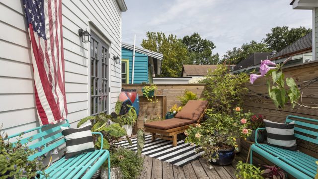 Transform Your Outdoor Space with Chic Pillows for Summer