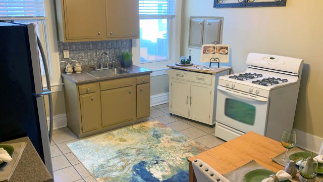 Blending Styles: How Modern and Retro Designs Transform Spaces