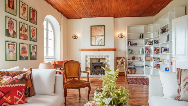Revamping a Historic French Farmhouse: Style Meets Functionality